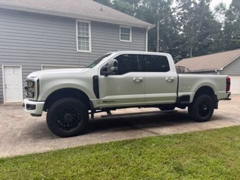 Used 2024 Ford F250 Lariat w/ Lariat Ultimate Package AWD/4WD image 2