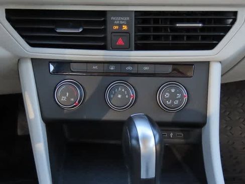 Used 2021 Volkswagen Jetta S image 19