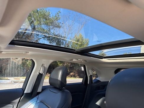 Used 2019 Ford Edge SEL w/ Equipment Group 201A image 20