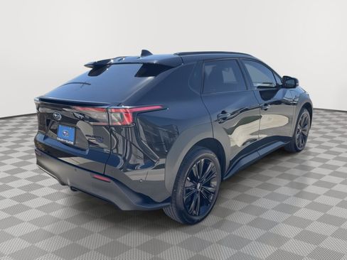 Used 2025 Subaru Solterra w/ Touring Package image 15