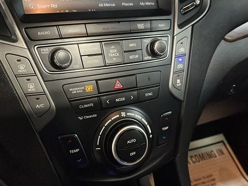 Used 2017 Hyundai Santa Fe Limited AWD/4WD image 19