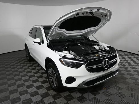 Used 2025 Mercedes-Benz GLC 300 image 33