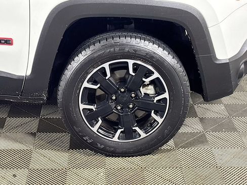Used 2023 Jeep Renegade Trailhawk w/ Trailer Tow Group AWD/4WD image 23