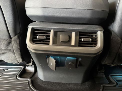 Used 2024 Ford F150 Lariat w/ Tow/Haul Package AWD/4WD image 34