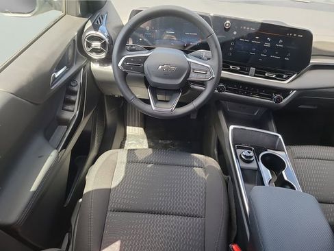 New 2026 Chevrolet Equinox LT image 13