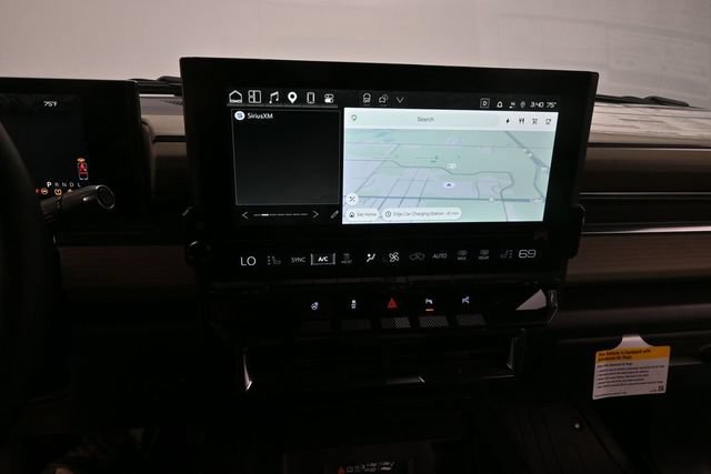 Used 2026 GMC Hummer EV SUV AWD/4WD image 21