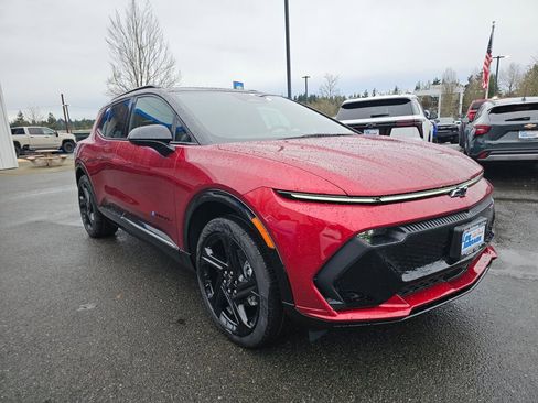 New 2026 Chevrolet Equinox EV RS image 3