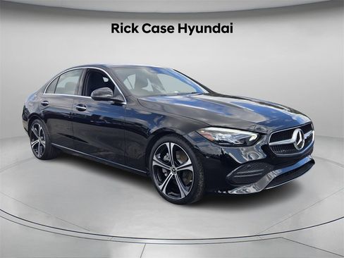Used 2025 Mercedes-Benz C 300 Sedan image 9