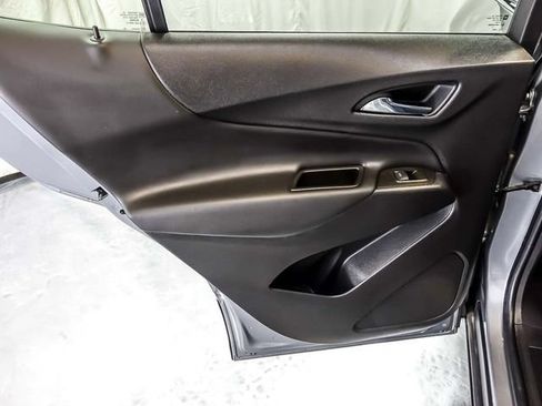 Used 2024 Chevrolet Equinox LT FWD image 27