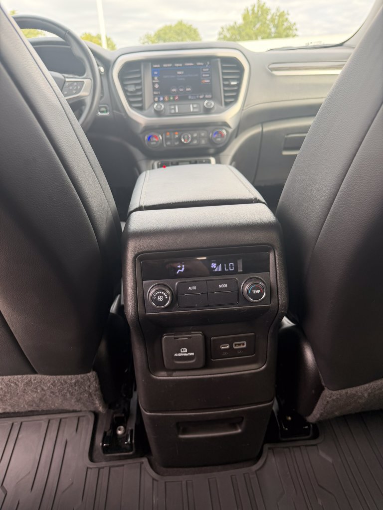 Used 2021 GMC Acadia SLT w/ Elevation Edition AWD/4WD image 32