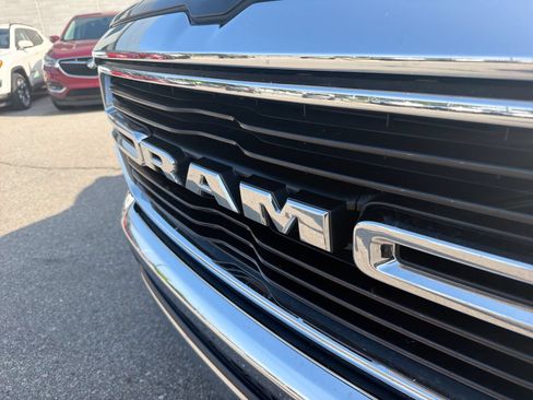 Used 2019 RAM 1500 Big Horn AWD/4WD image 13