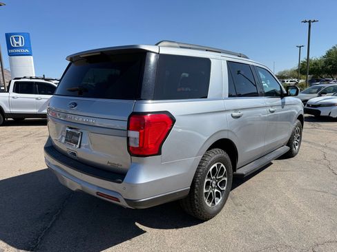 Used 2024 Ford Expedition XLT RWD image 6