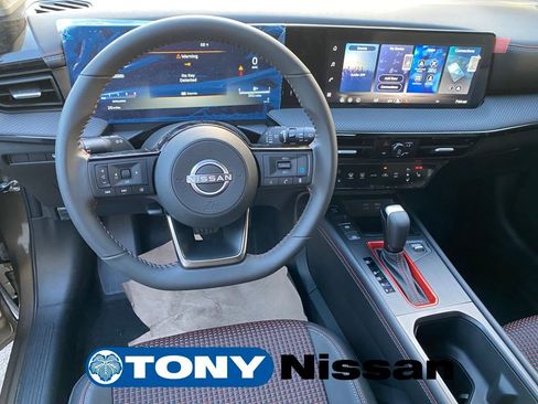 New 2026 Nissan Kicks SR w/ Cold Weather Package image 13