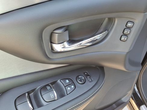 Used 2019 Nissan Murano SL w/ SL Technology Package AWD/4WD image 17