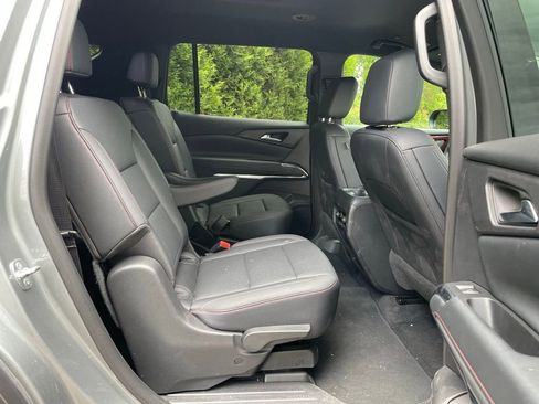 Used 2025 Chevrolet Traverse Z71 AWD/4WD image 23