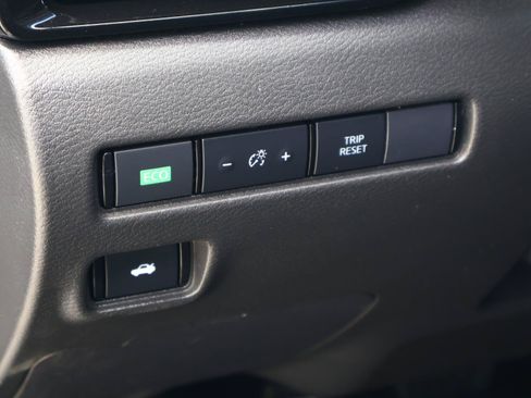 Used 2024 Nissan Sentra SV w/ All-Weather Package FWD image 21