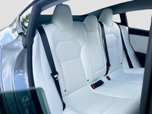 Used 2025 Tesla Model 3 Long Range RWD image 26