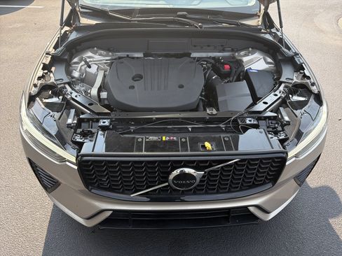 Certified 2024 Volvo XC60 B5 Plus w/ Protection Package Premier AWD/4WD image 36