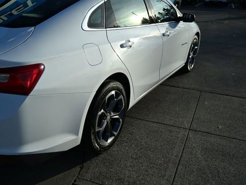 Used 2024 Chevrolet Malibu LT image 9