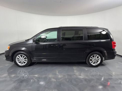 Used 2014 Dodge Grand Caravan SXT w/ UConnect Hands-Free Group FWD image 8
