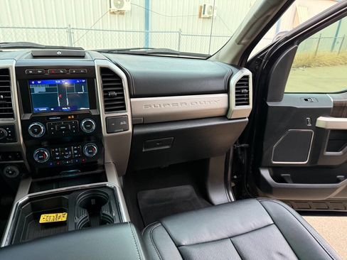 Used 2020 Ford F250 Lariat w/ Tremor Off-Road Package AWD/4WD image 24