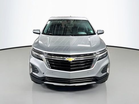 Used 2023 Chevrolet Equinox LT w/ Driver Convenience Package image 2