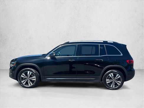 Certified 2026 Mercedes-Benz GLB 250 4MATIC image 9