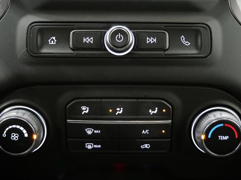 Used 2021 Chevrolet Silverado 1500 Custom Trail Boss w/ LPO, Dark Essentials Package AWD/4WD image 18