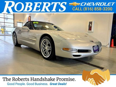 Used 2000 Chevrolet Corvette Convertible RWD image 1