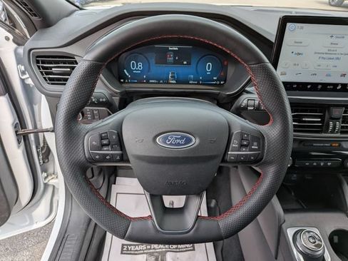 Certified 2023 Ford Escape ST-Line Select w/ Tech Pack #2 AWD/4WD image 9
