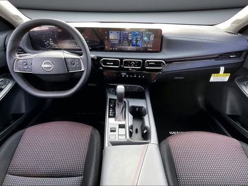 New 2026 Nissan Sentra SR w/ Floor Mat Package image 5