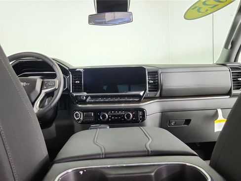 Used 2025 Chevrolet Silverado 1500 RST w/ Convenience Package II AWD/4WD image 15
