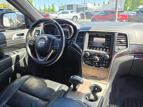 Used 2014 Jeep Grand Cherokee Overland w/ Advanced Technology Group AWD/4WD image 51