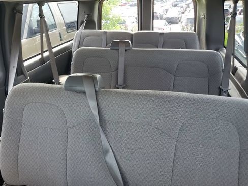 Used 2015 Chevrolet Express 2500 LT w/ LT Preferred Equipment Group RWD image 9
