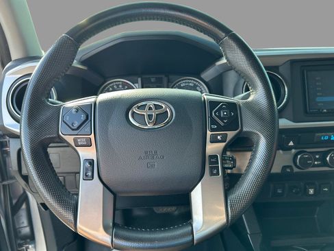 Used 2021 Toyota Tacoma SR5 RWD image 26
