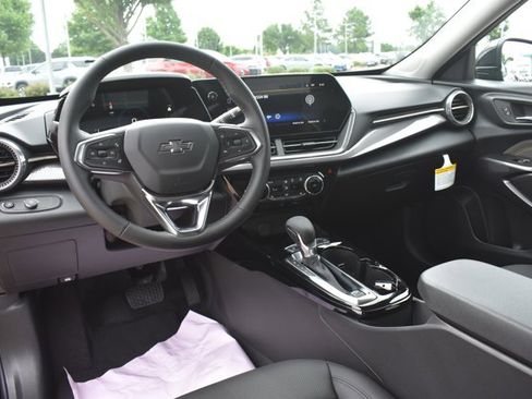 New 2026 Chevrolet Trax ACTIV w/ Driver Confidence Package FWD image 18