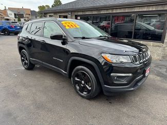 Used 2018 Jeep Compass Latitude w/ Popular Equipment Group image 1