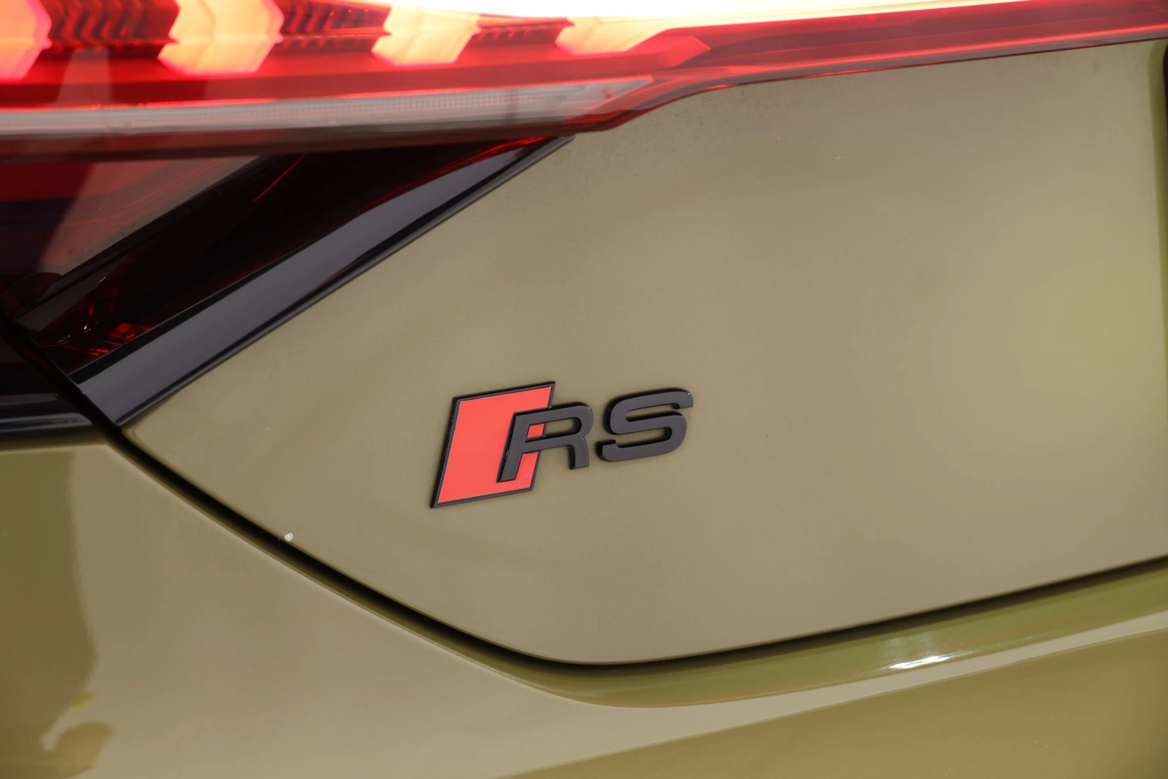 Used 2022 Audi RS e-tron GT w/ Year 1 Package AWD/4WD image 65