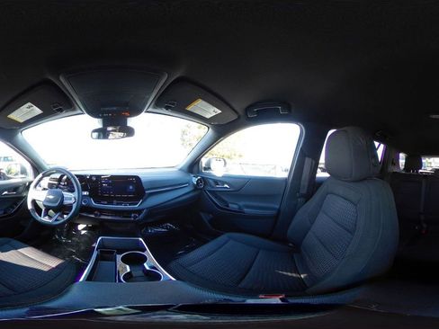 Used 2025 Chevrolet Equinox LT image 42