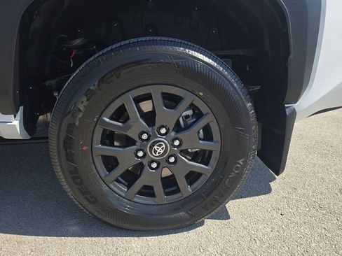 Used 2026 Toyota 4Runner SR5 image 33