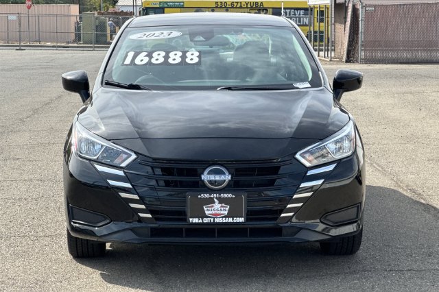 Used 2023 Nissan Versa SV FWD image 9