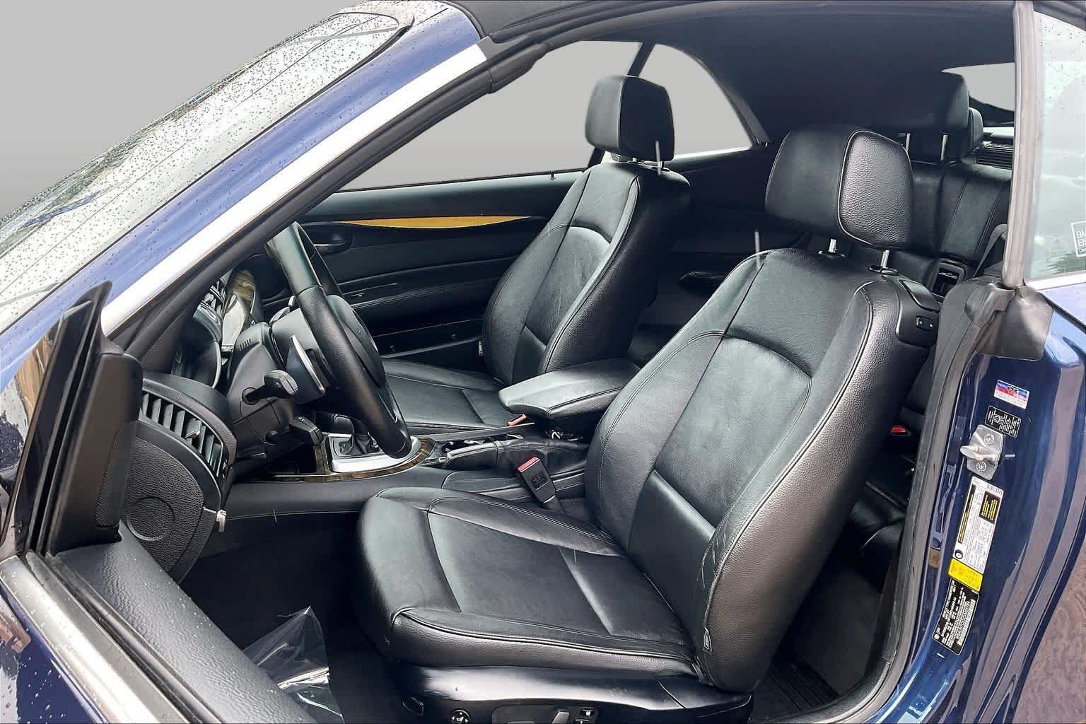 Used 2012 BMW 135i Convertible RWD image 7