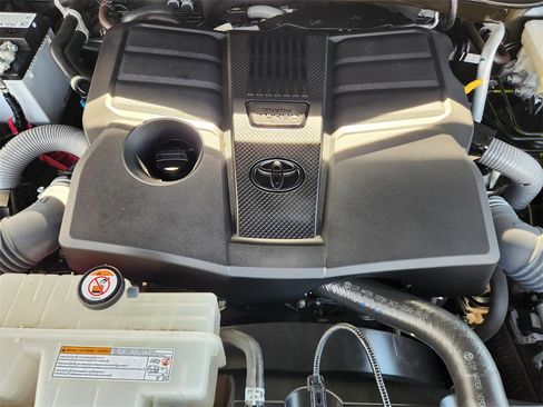 Used 2024 Toyota Tundra SR5 w/ SR5 Premium Package image 32