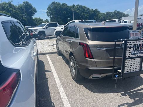 Used 2023 Cadillac XT5 Premium Luxury FWD image 3