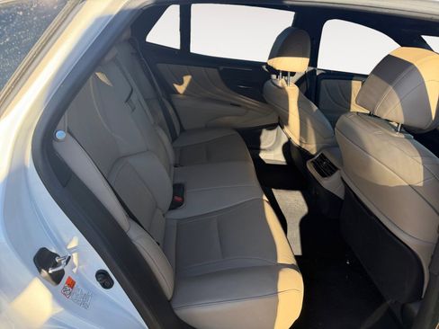 Used 2022 Lexus LS 500 image 13
