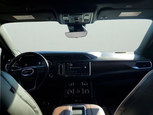 Used 2023 GMC Yukon Denali Ultimate image 23