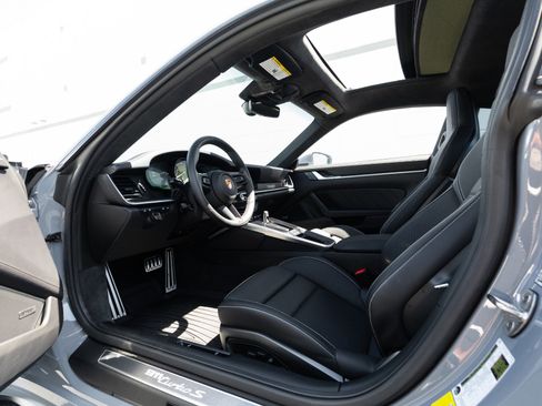 Used 2023 Porsche 911 Turbo image 51