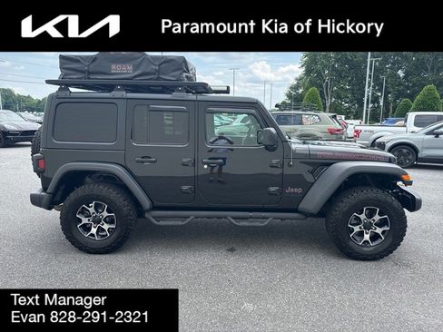 Used 2019 Jeep Wrangler Unlimited Rubicon w/ Cold Weather Group AWD/4WD image 8
