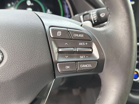 Used 2022 Hyundai Ioniq SE image 14