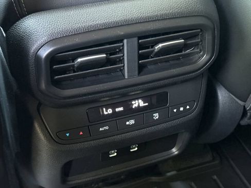 Used 2026 Honda Pilot image 18
